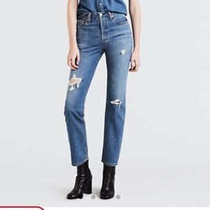 Levi’s 501 distressed straight leg jeans♥️ size 24